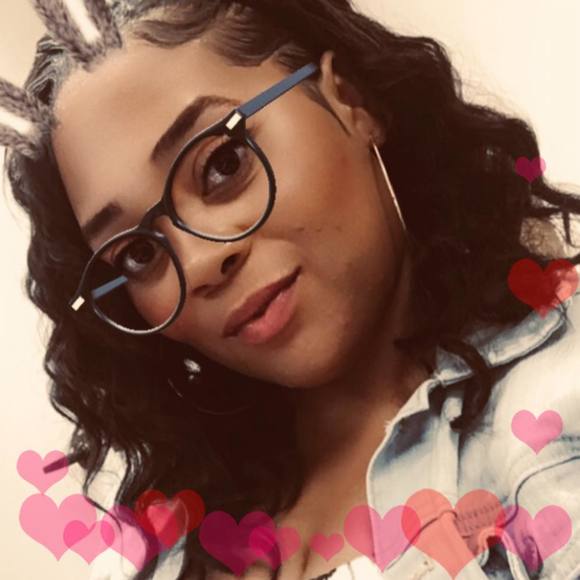 Meet your Posher, Bri - Picture 2 of 2